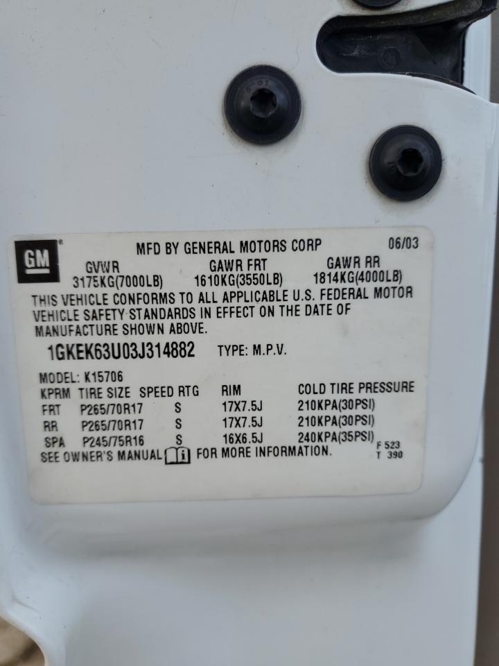 GMC Yukon Denali Image 12