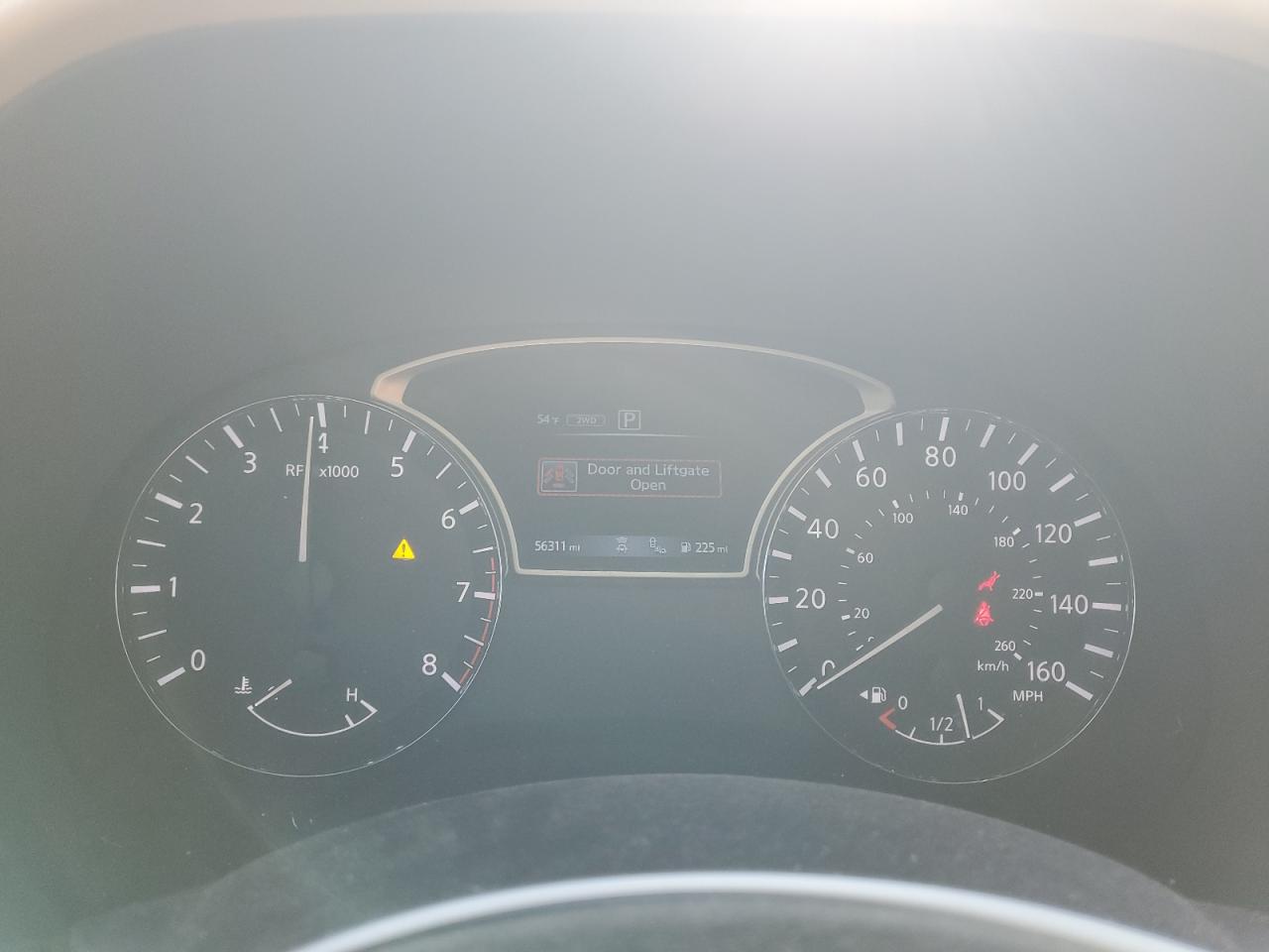 Nissan Pathfinder Platinum Image 6