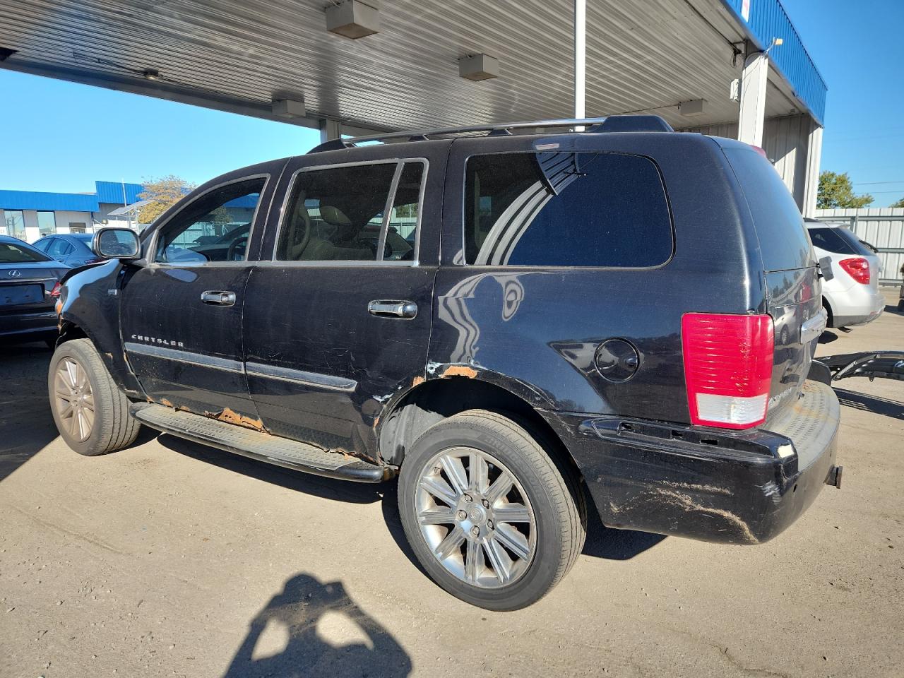 Chrysler Aspen Limited Image 7