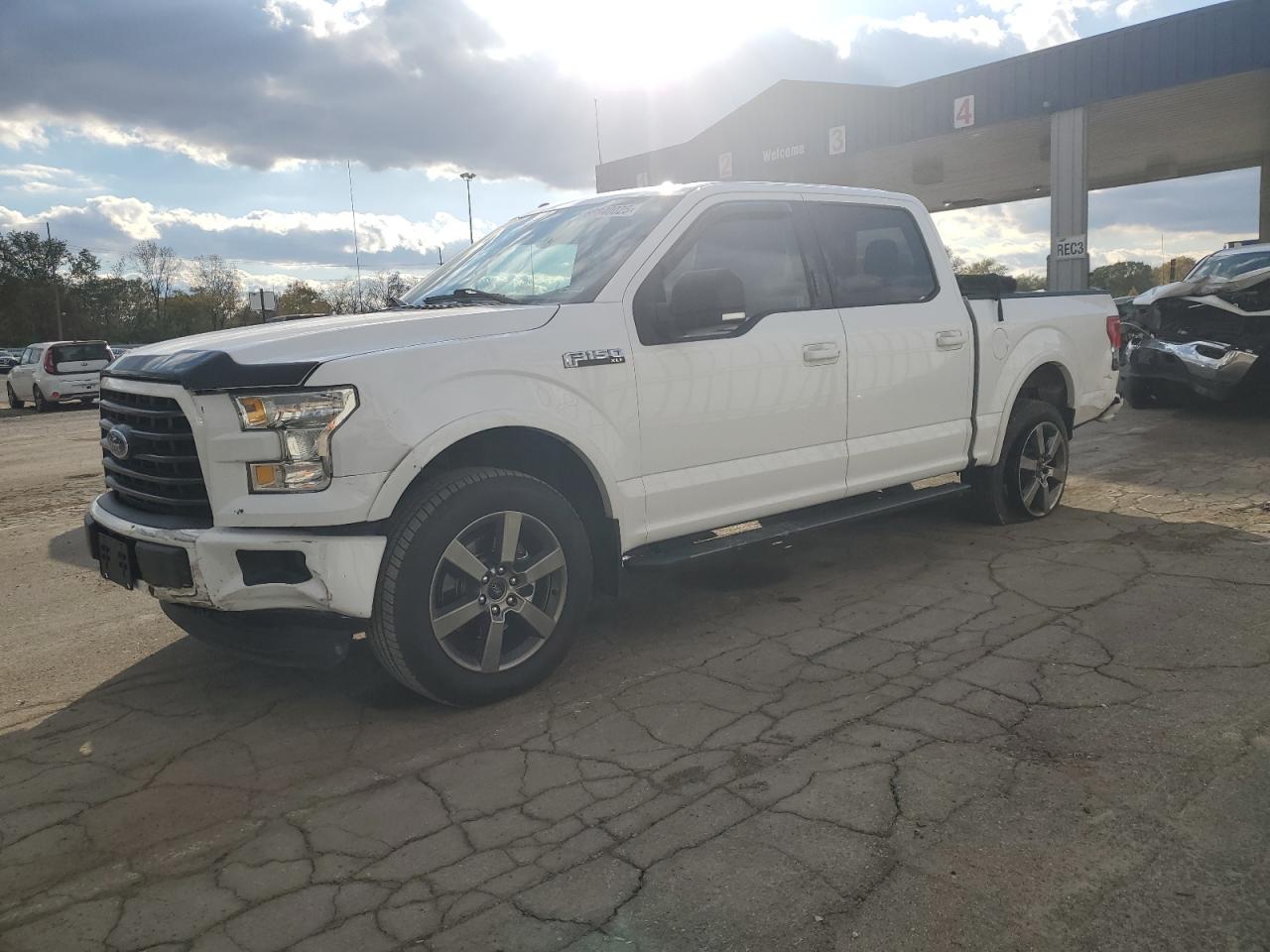 Ford F-150 Supercrew Image 1