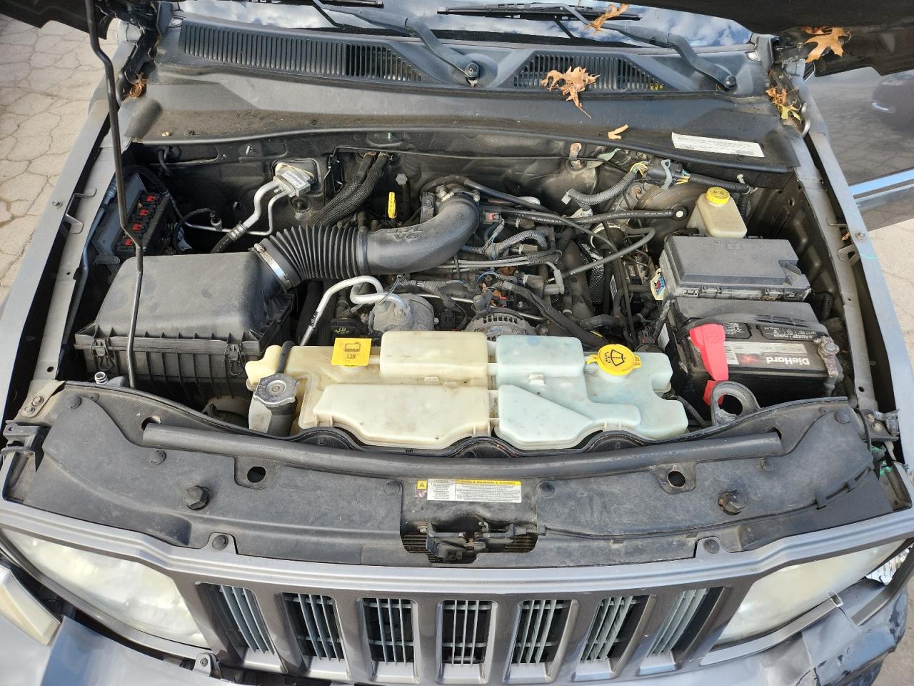 Jeep Liberty Sport Image 2