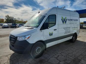  Salvage Mercedes-Benz Sprinter