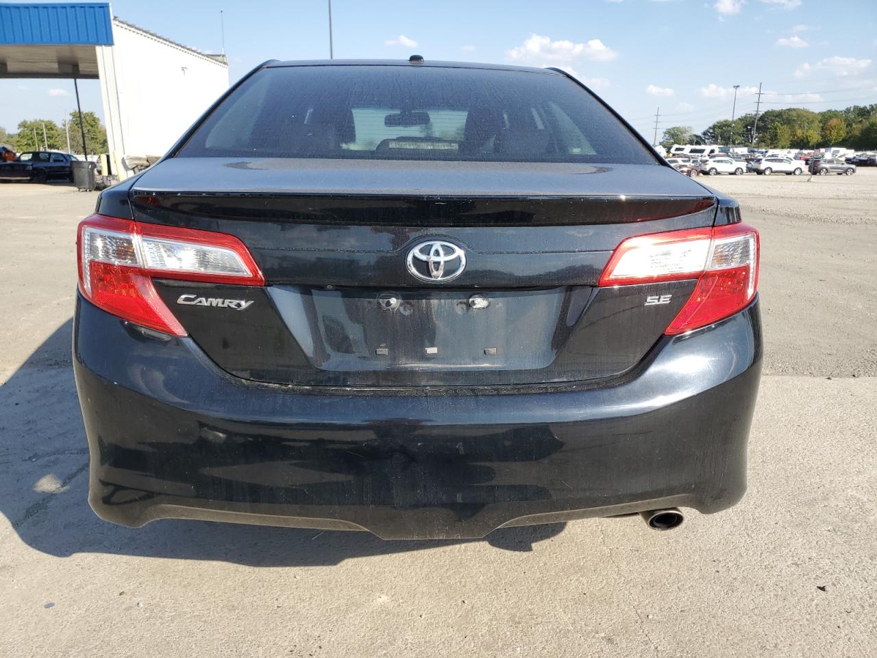 Toyota Camry Base Image 7