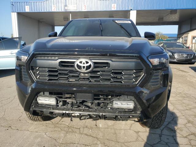 Toyota Tacoma Double Cab Image 12