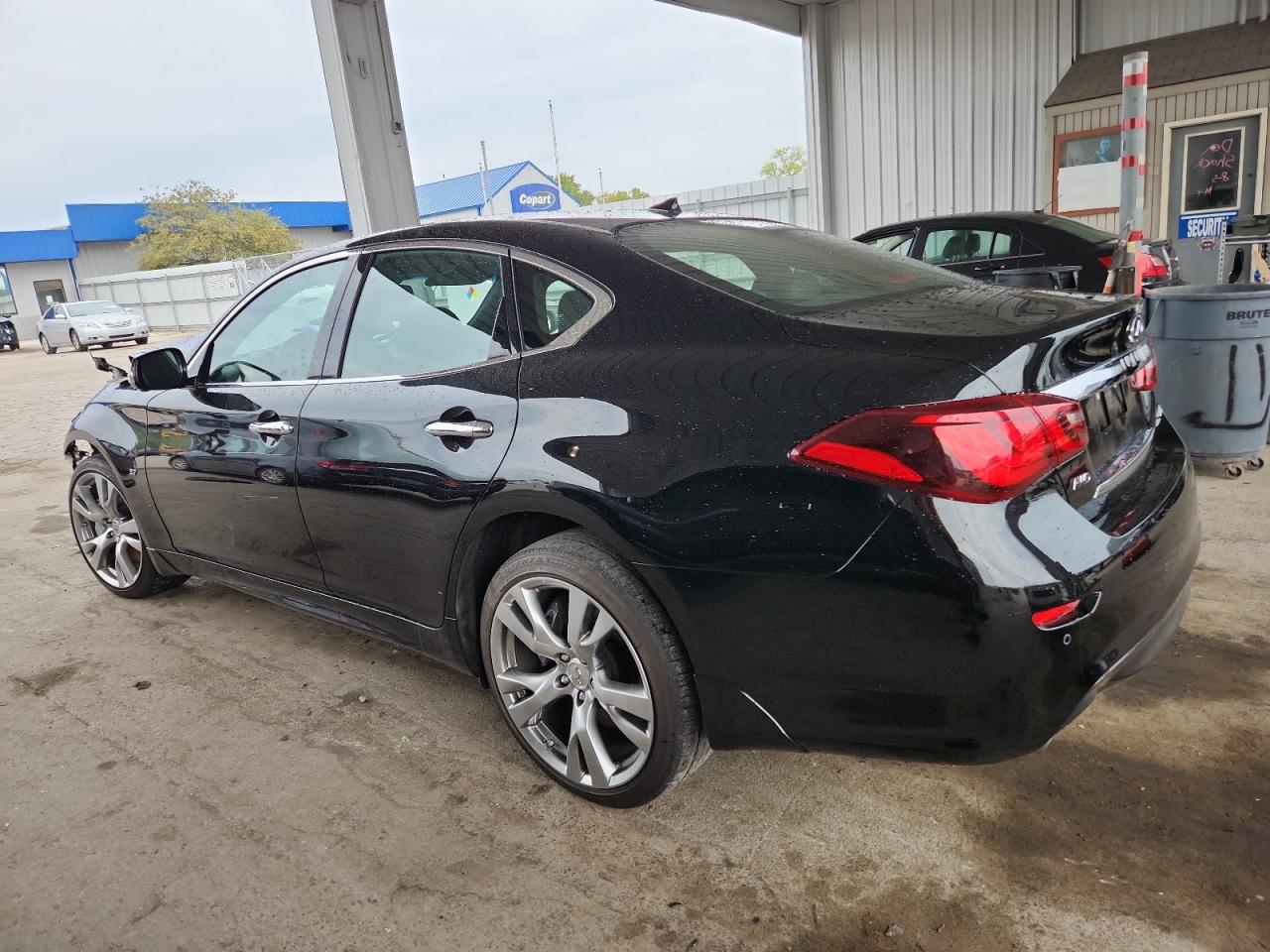 INFINITI Q70 3.7 Luxe Image 12