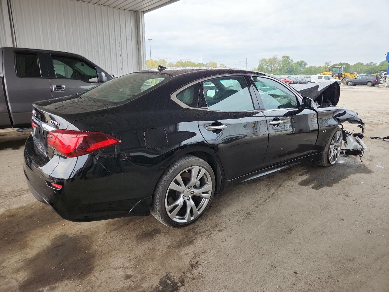 INFINITI Q70 3.7 Luxe Image 9