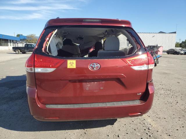 Toyota Sienna Le Image 5