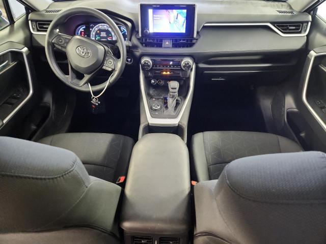 Toyota RAV4 Xle Image 11