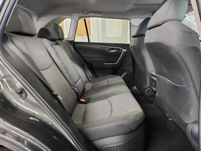 Toyota RAV4 Xle Image 8