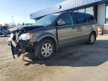  Salvage Chrysler Minivan