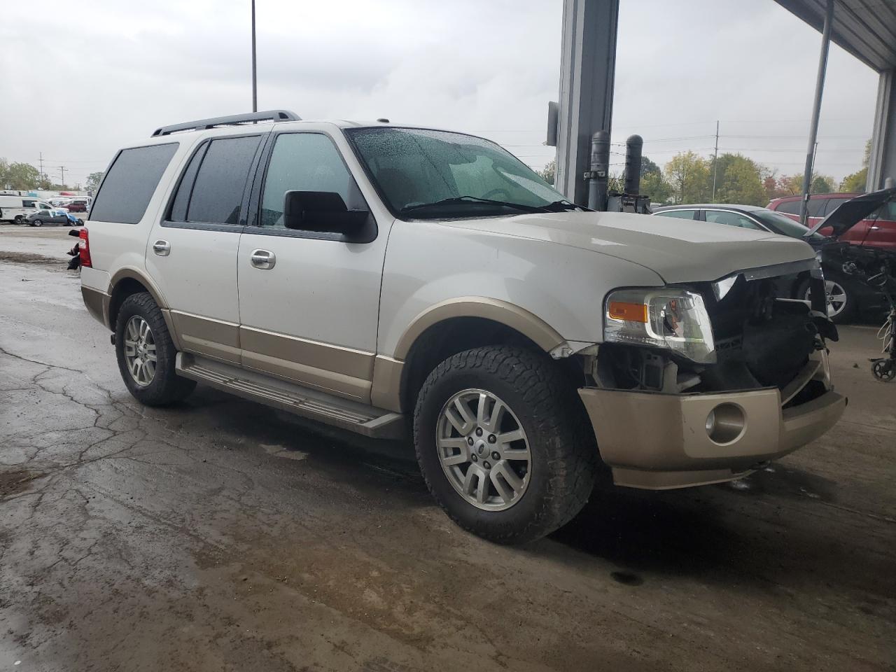Ford Expedition Xlt Image 2