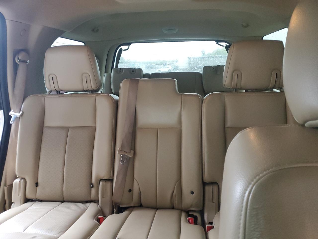 Ford Expedition Xlt Image 8