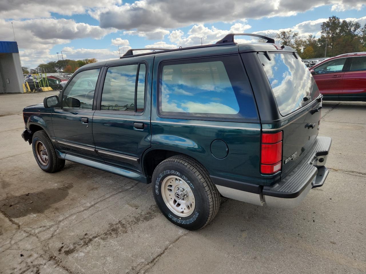 Ford Explorer Image 2