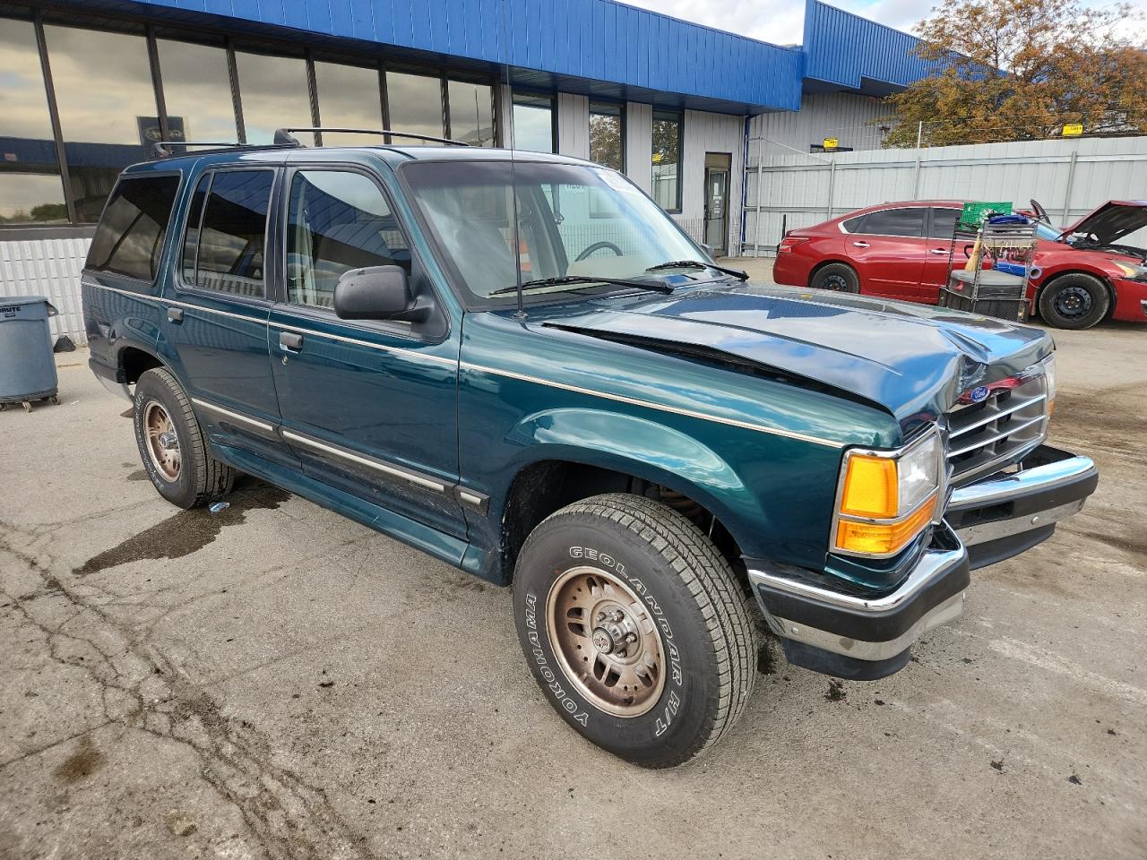 Ford Explorer Image 4