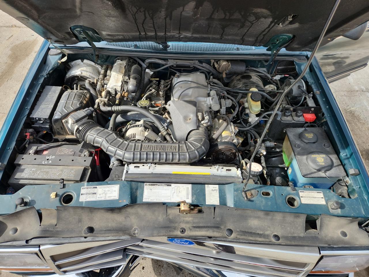 Ford Explorer Image 8