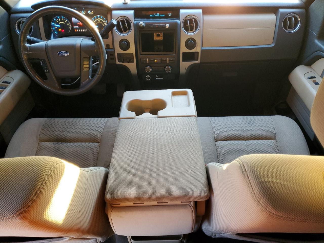 Ford F-150 Supercrew Image 11