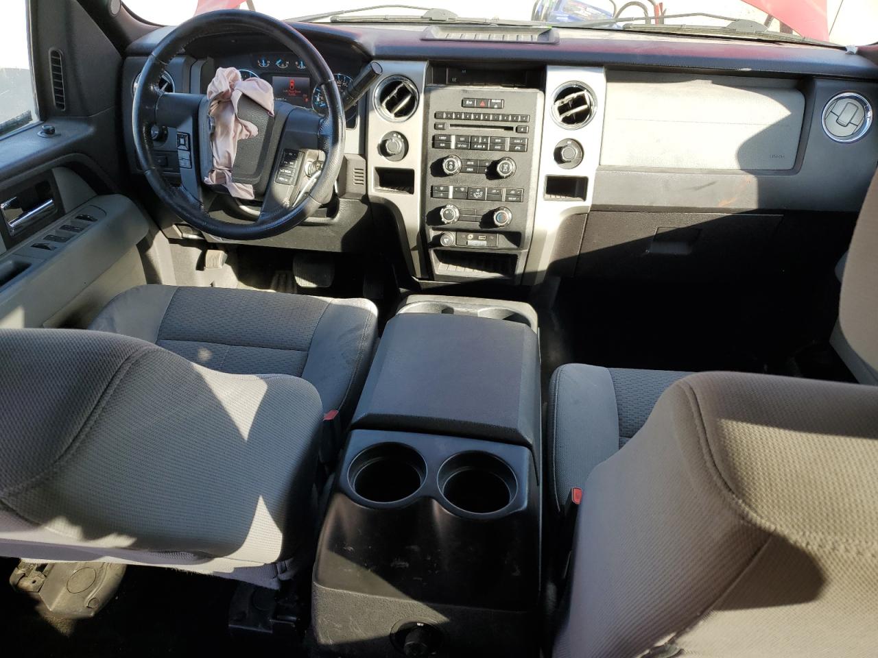 Ford F-150 Supercrew Image 6