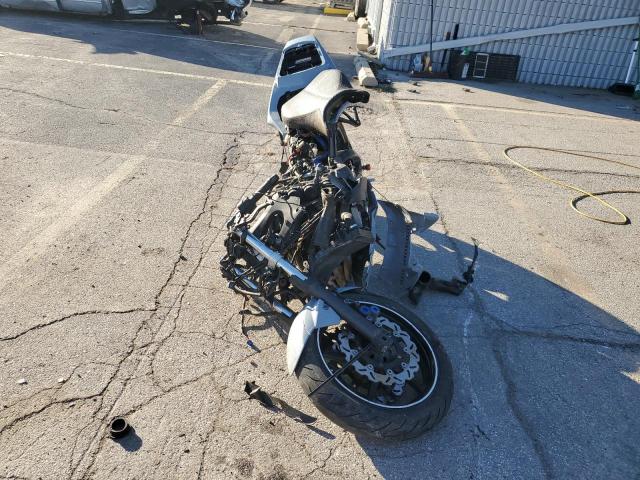 Yamaha Yzf L Image 3