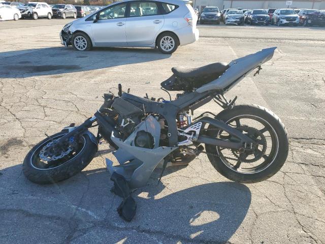 Yamaha Yzf L Image 5