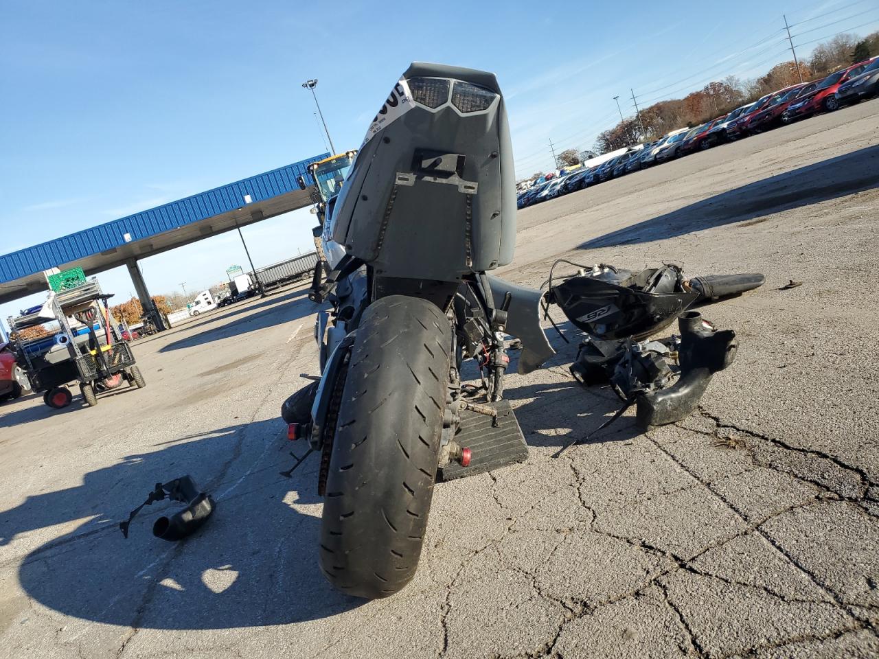 Yamaha Yzf L Image 6