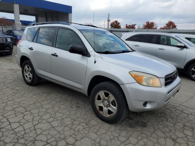 Toyota RAV4 Image 12