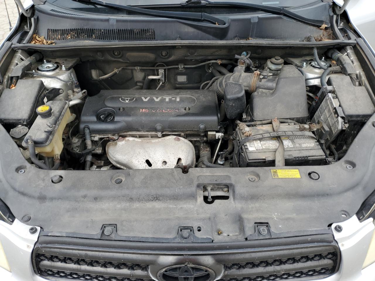 Toyota RAV4 Image 11