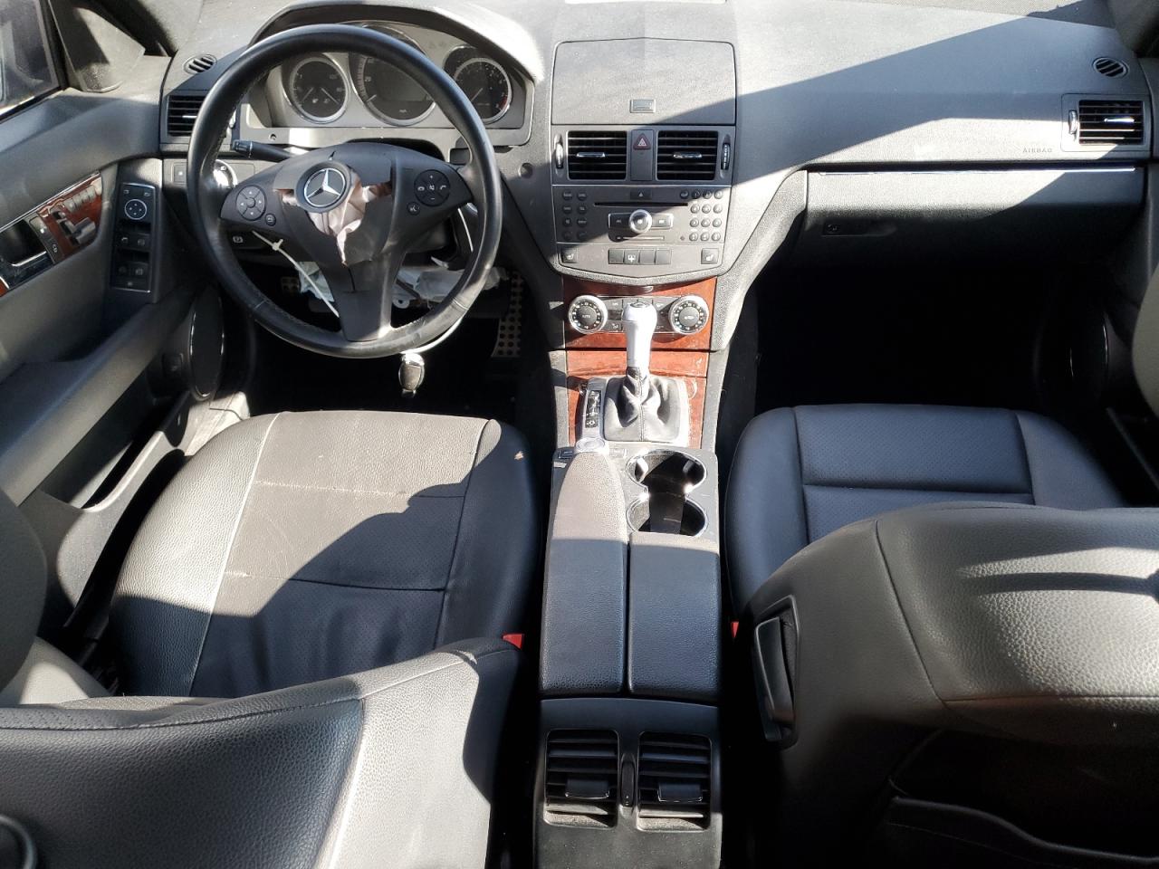 Mercedes-Benz C-Class 300 4matic Image 8