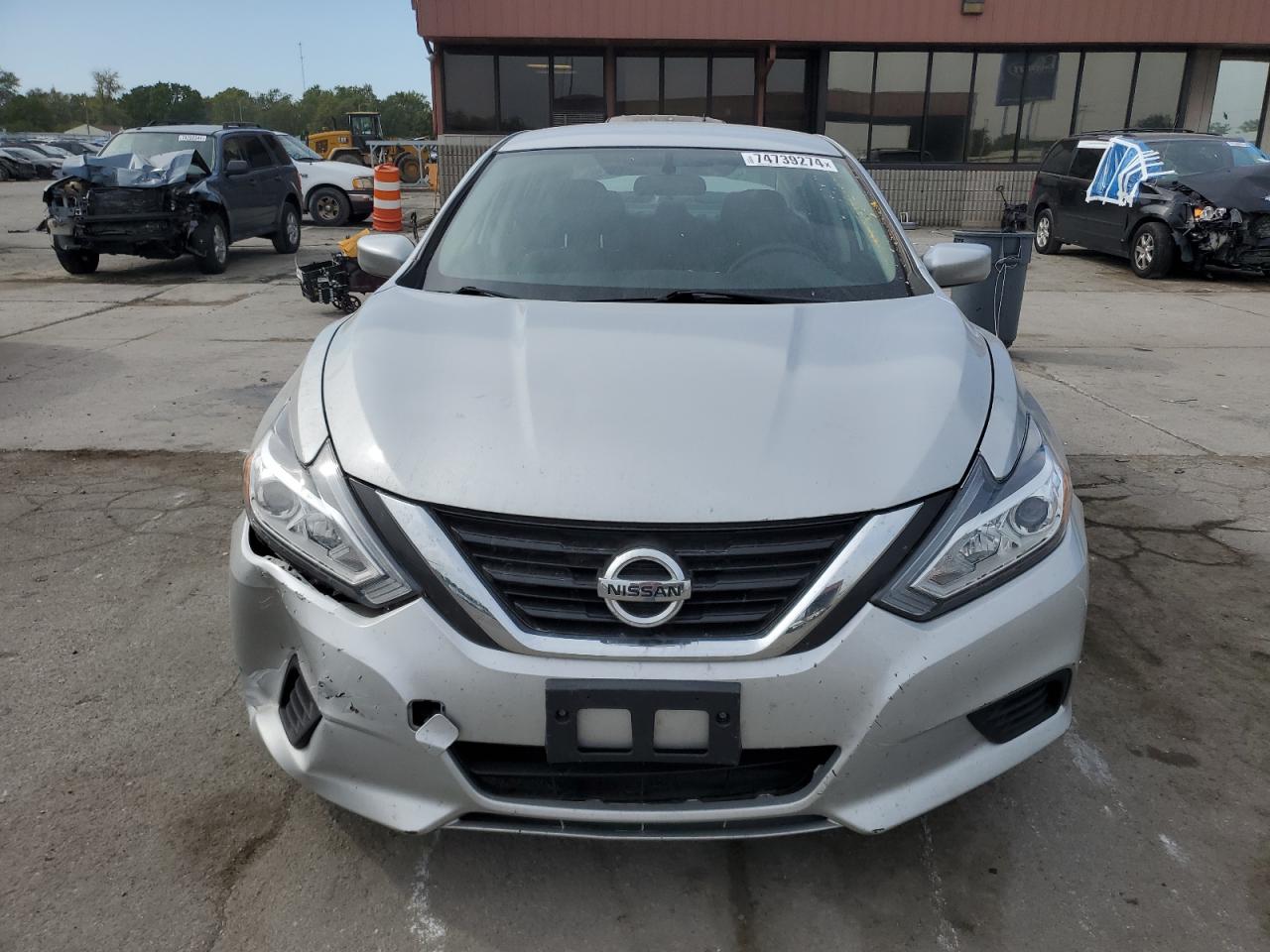 Nissan Altima 2.5 Image 8