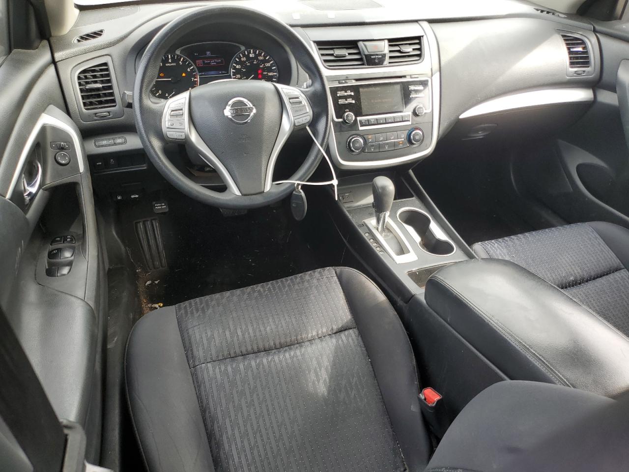Nissan Altima 2.5 Image 5