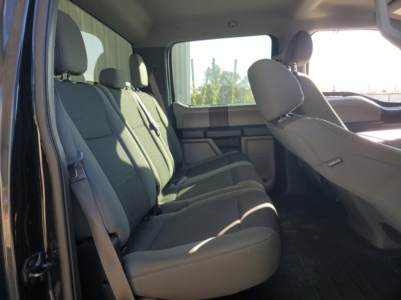 Ford F-150 Supercrew Image 6