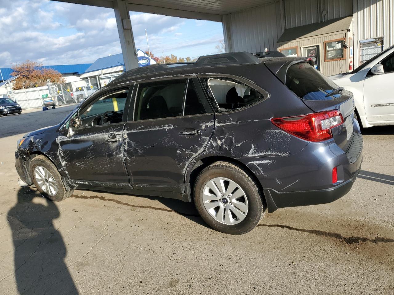 Subaru Outback 2.5i Premium Image 12