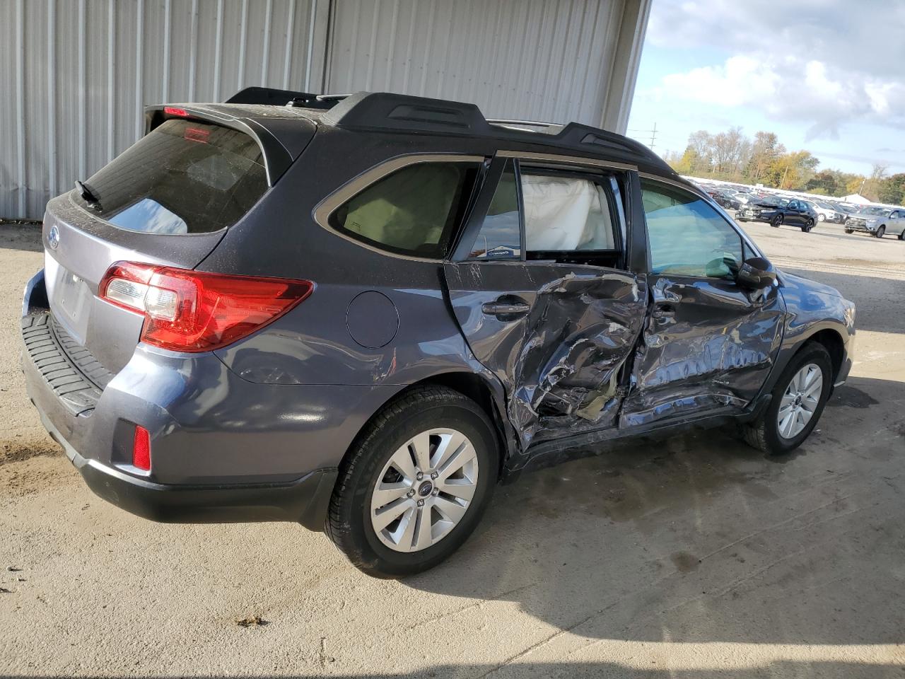 Subaru Outback 2.5i Premium Image 2