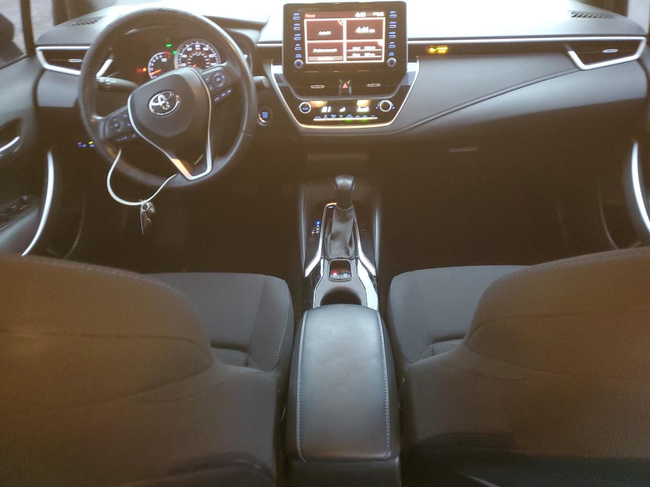 Toyota Corolla Se Image 11