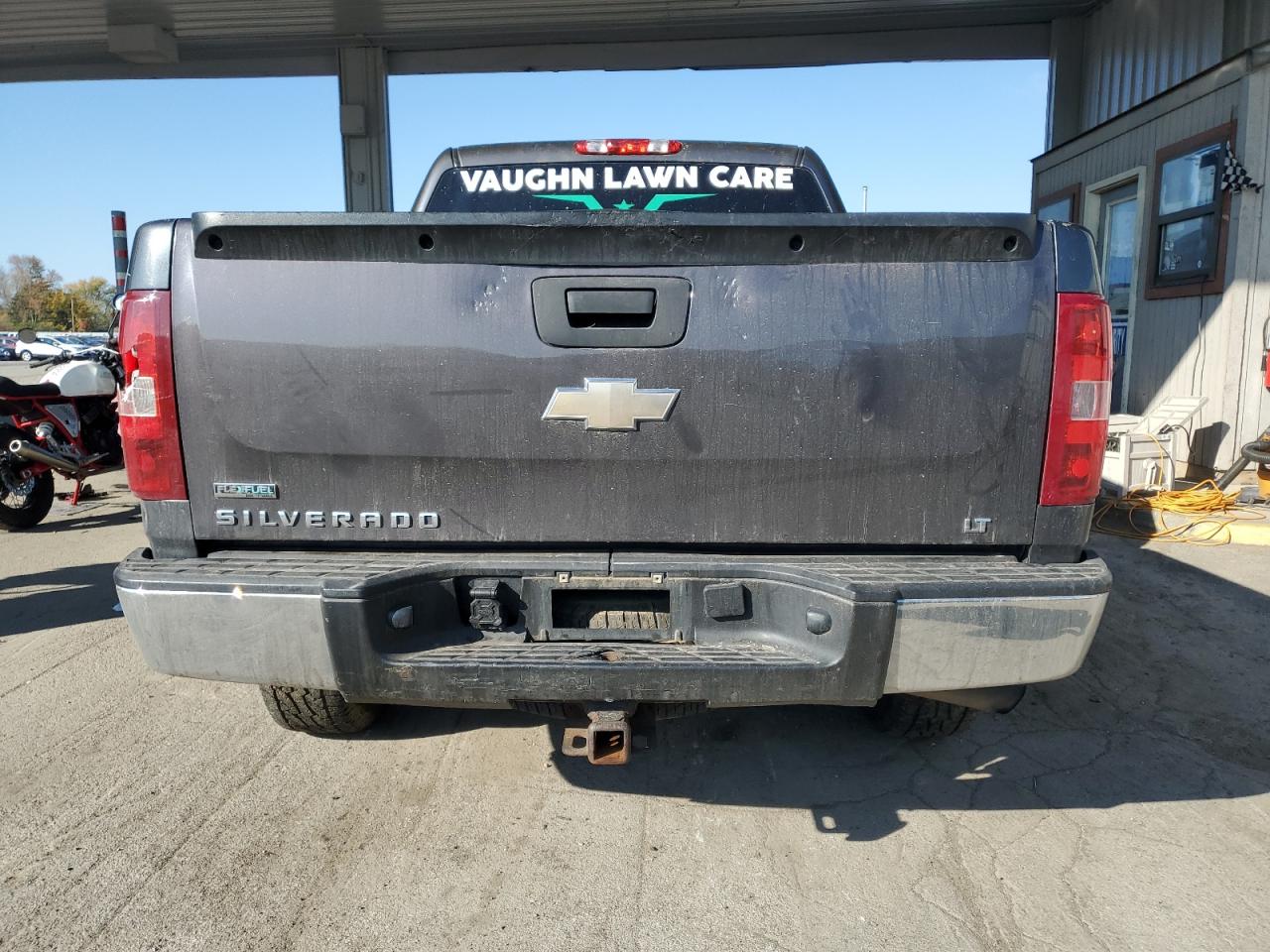 Chevrolet Silverado K1500 Lt Image 3