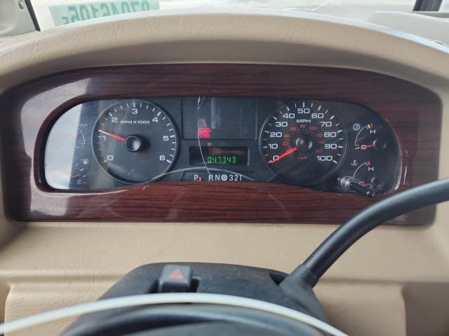 Ford F-550 Super Duty Stripped Chassis Image 5