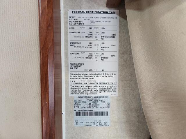 Ford F-550 Super Duty Stripped Chassis Image 7