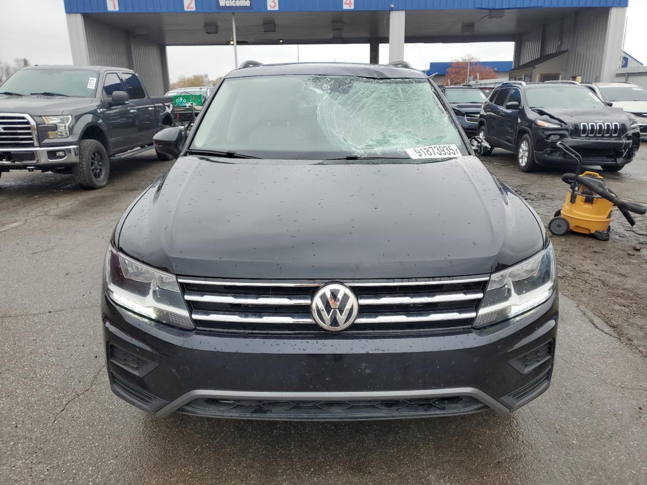 Volkswagen Tiguan Se Image 3