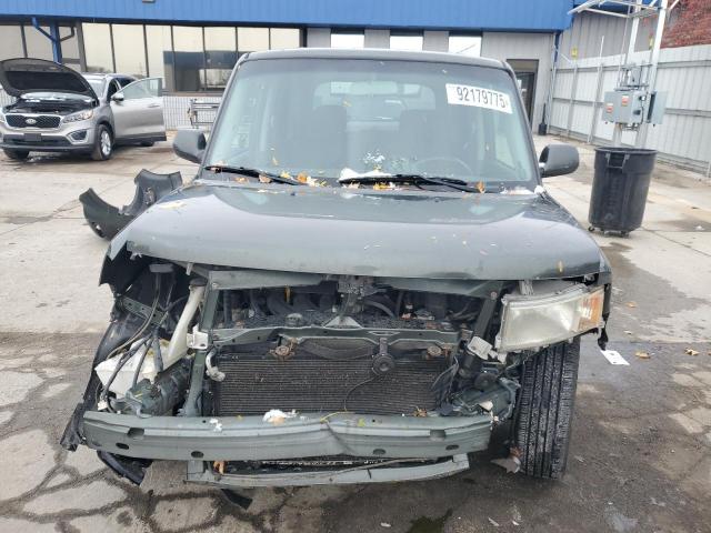 Toyota Scion Xb Image 2