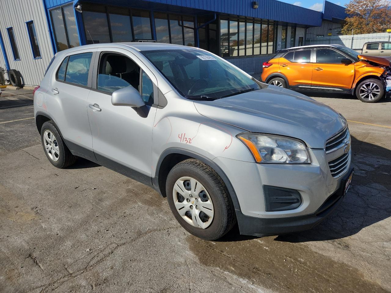 Chevrolet Trax Ls Image 2