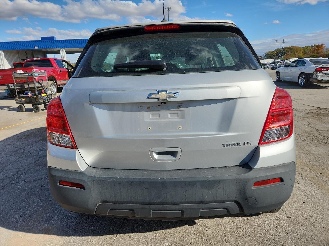 Chevrolet Trax Ls Image 6