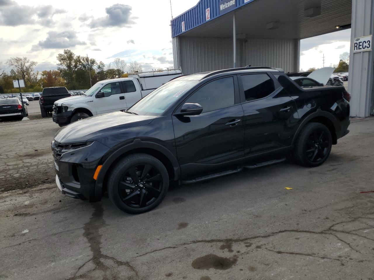 Hyundai SANTA CRUZ Night Image 1