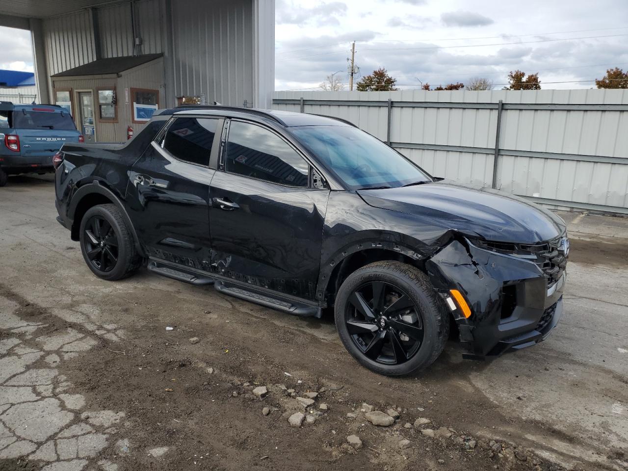 Hyundai SANTA CRUZ Night Image 3