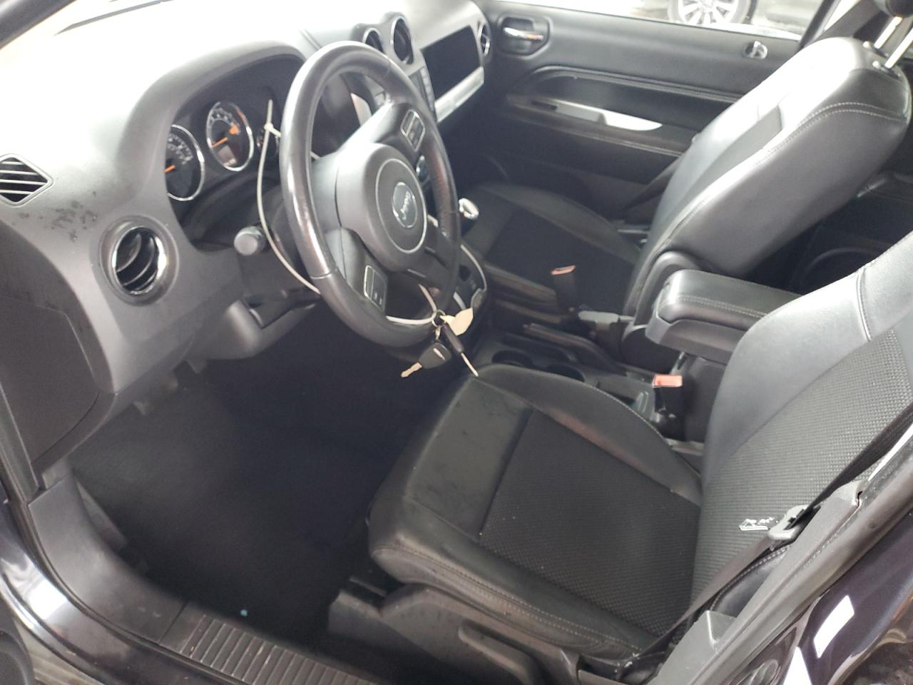 Jeep Compass Latitude Image 4