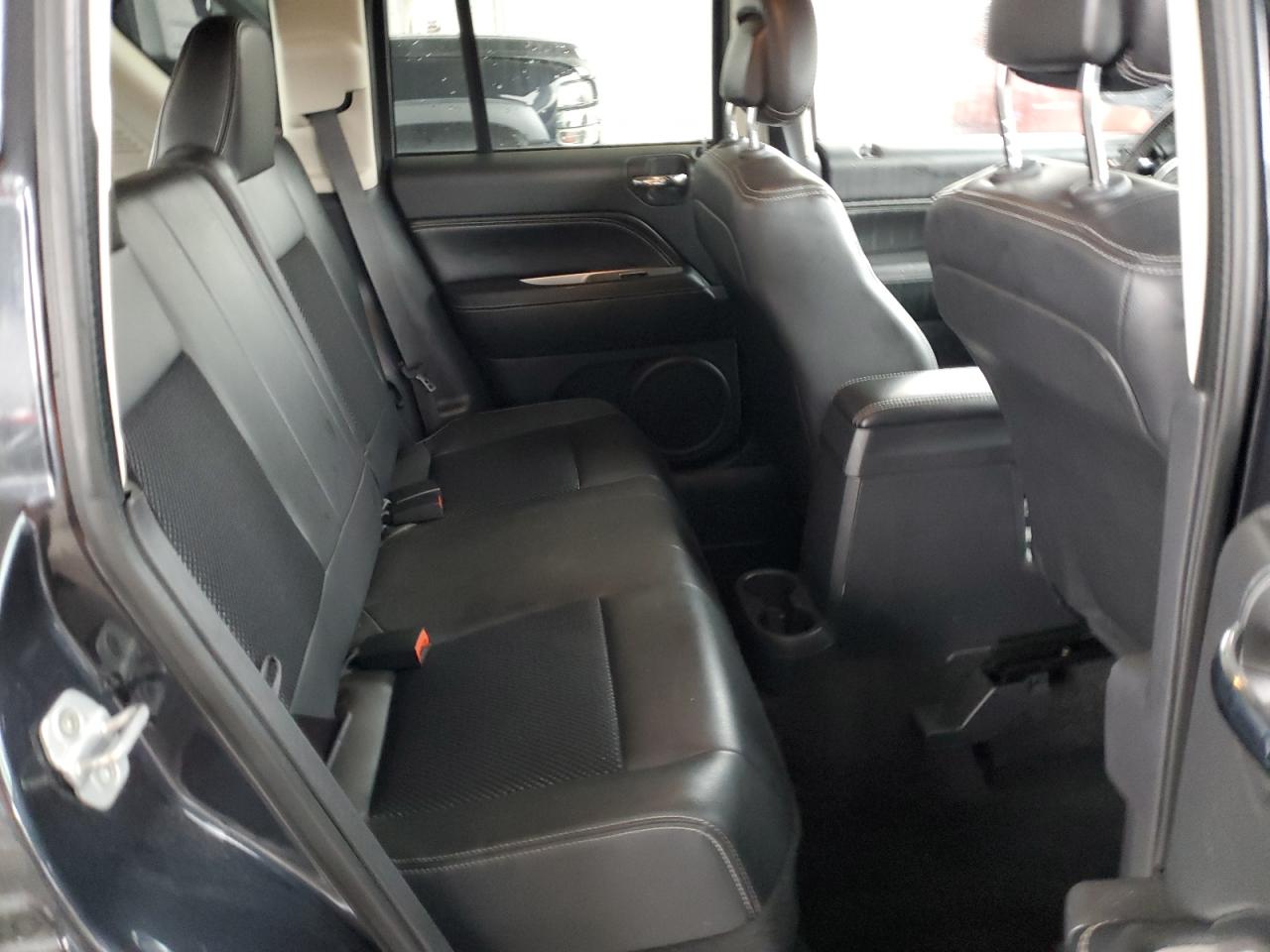 Jeep Compass Latitude Image 9