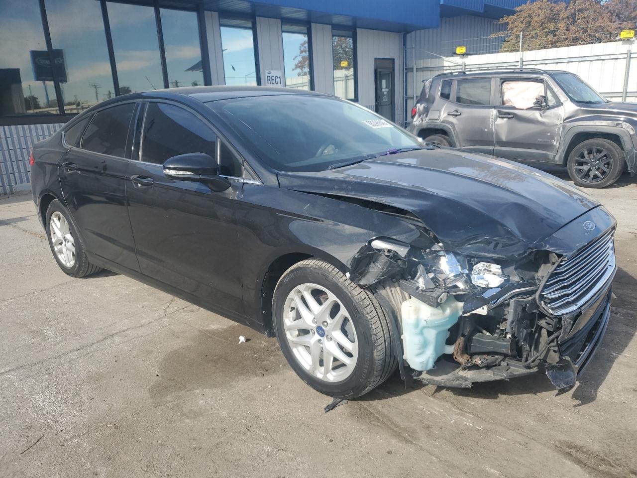 Ford Fusion Se Image 10