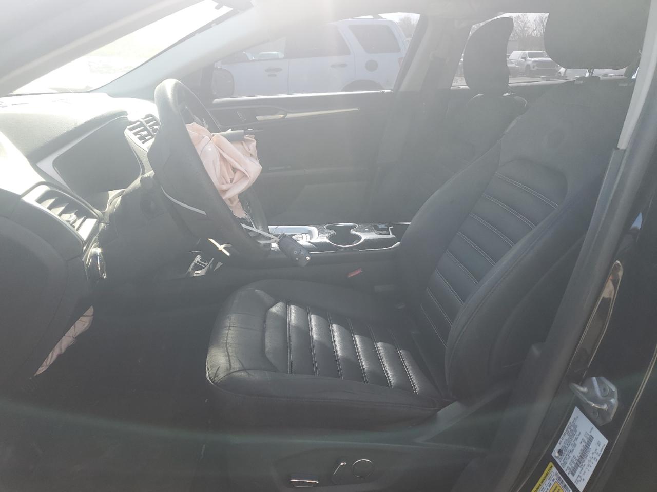 Ford Fusion Se Image 8