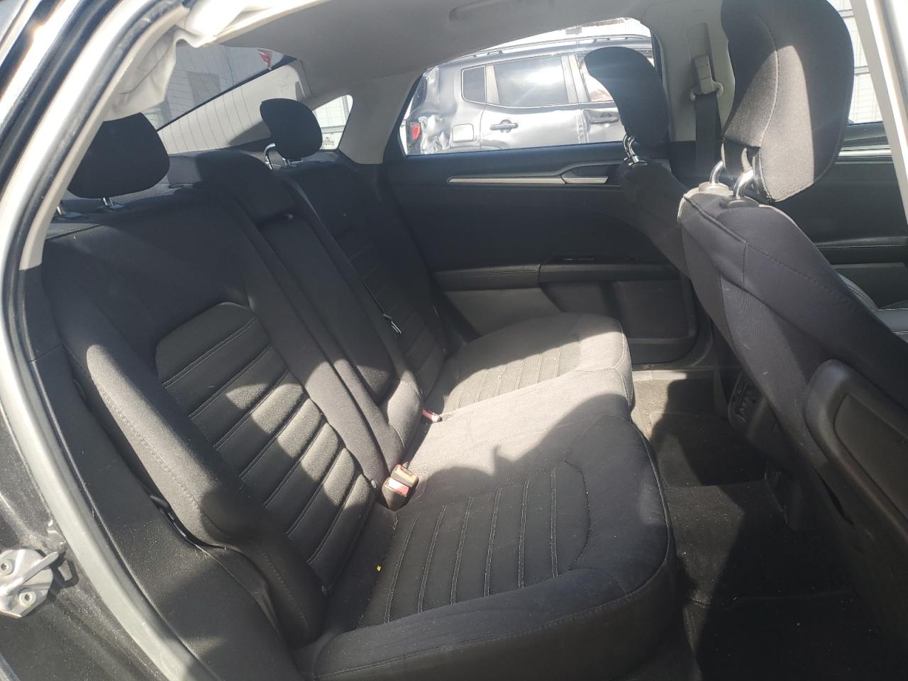 Ford Fusion Se Image 7