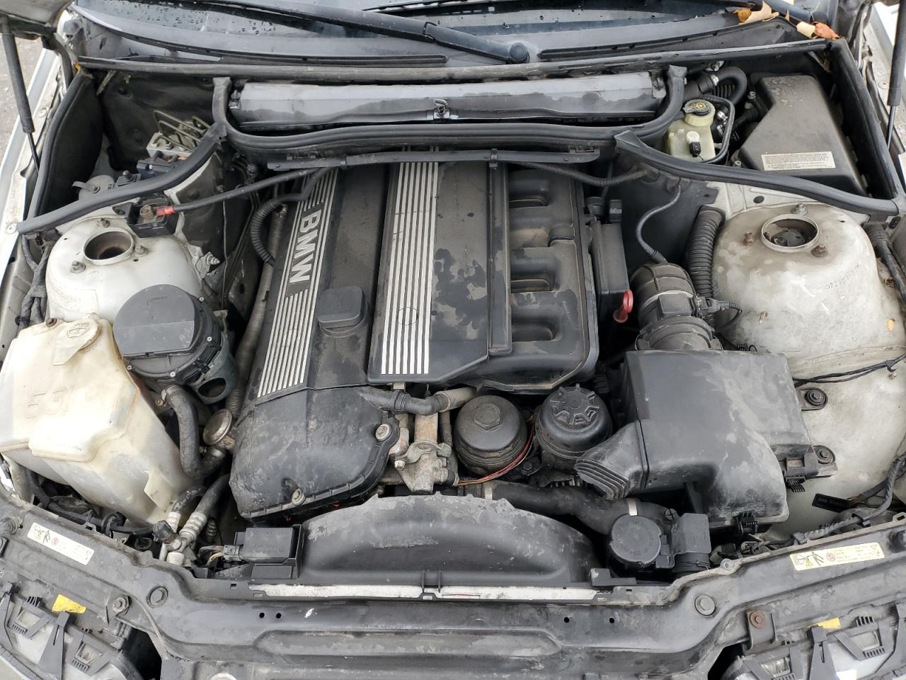 BMW 3 Series I Image 10