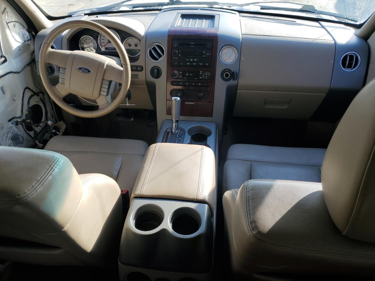 Ford F-150 Supercrew Image 4