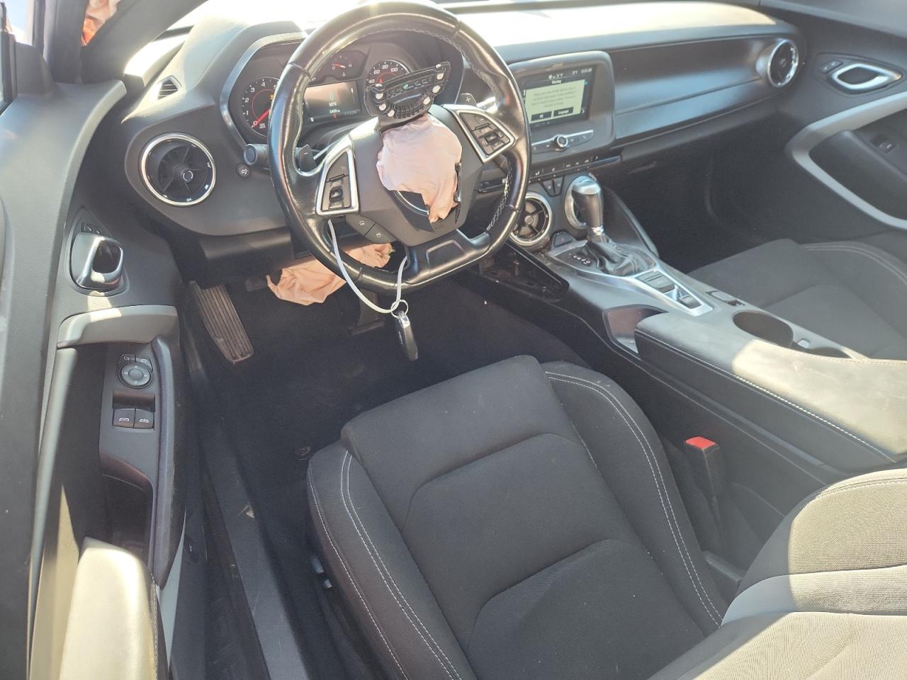 Chevrolet Camaro Lt Image 7